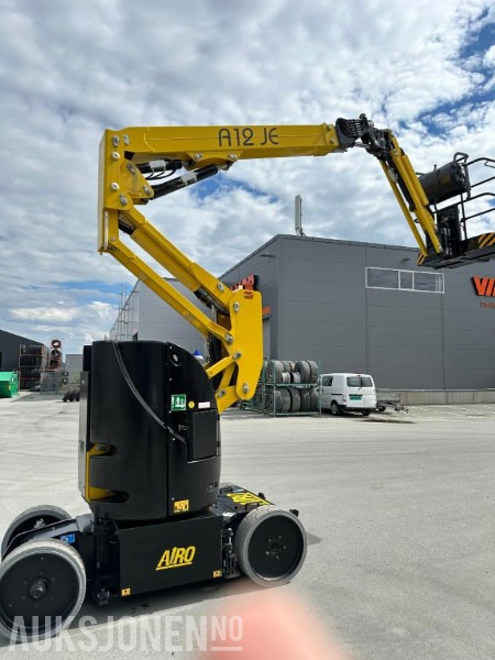 2023 AIRO A12 JE, elektrisk bomlift - Roterende Jibb - Arbeidshøyde 12,1 m. - Leveres med ny årskontroll! - Podizna platforma: slika 2023 AIRO A12 JE, elektrisk bomlift - Roterende Jibb - Arbeidshøyde 12,1 m. - Leveres med ny årskontroll! - Podizna platforma 2023 AIRO A12 JE, elektrisk bomlift - Roterende Jibb - Arbeidshøyde 12,1 m. - Leveres med ny årskontroll! - Podizna platforma: slika 2023 AIRO A12 JE, elektrisk bomlift - Roterende Jibb - Arbeidshøyde 12,1 m. - Leveres med ny årskontroll! - Podizna platforma