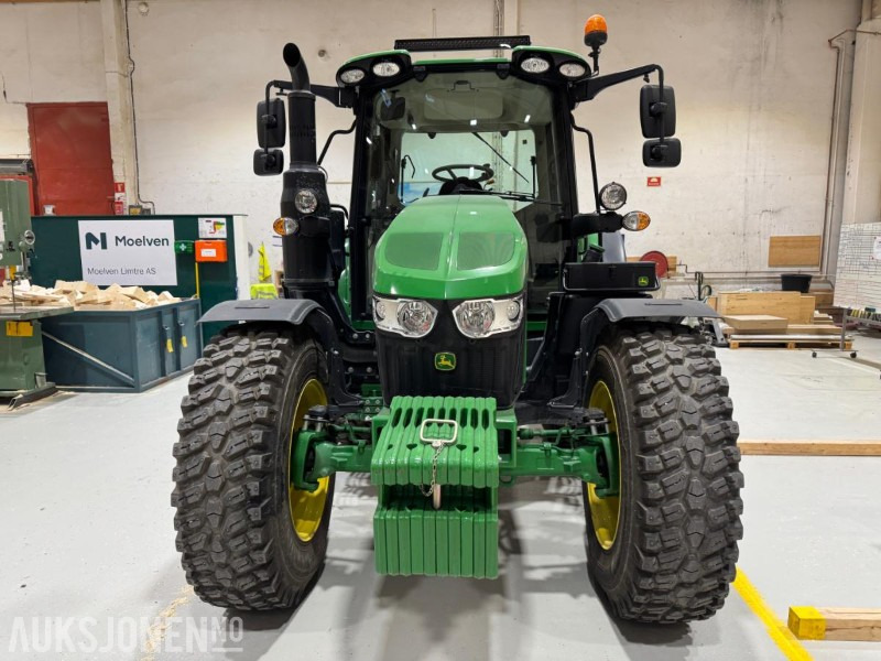 2023 John Deere 6100M TRAKTOR MED 2 SETT HJUL, KUN 1543 TIMER - Traktor: slika 2023 John Deere 6100M TRAKTOR MED 2 SETT HJUL, KUN 1543 TIMER - Traktor 2023 John Deere 6100M TRAKTOR MED 2 SETT HJUL, KUN 1543 TIMER - Traktor: slika 2023 John Deere 6100M TRAKTOR MED 2 SETT HJUL, KUN 1543 TIMER - Traktor