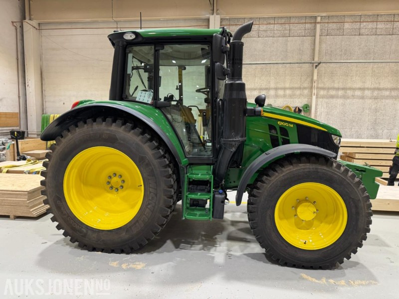 2023 John Deere 6100M TRAKTOR MED 2 SETT HJUL, KUN 1543 TIMER - Traktor: slika 2023 John Deere 6100M TRAKTOR MED 2 SETT HJUL, KUN 1543 TIMER - Traktor 2023 John Deere 6100M TRAKTOR MED 2 SETT HJUL, KUN 1543 TIMER - Traktor: slika 2023 John Deere 6100M TRAKTOR MED 2 SETT HJUL, KUN 1543 TIMER - Traktor