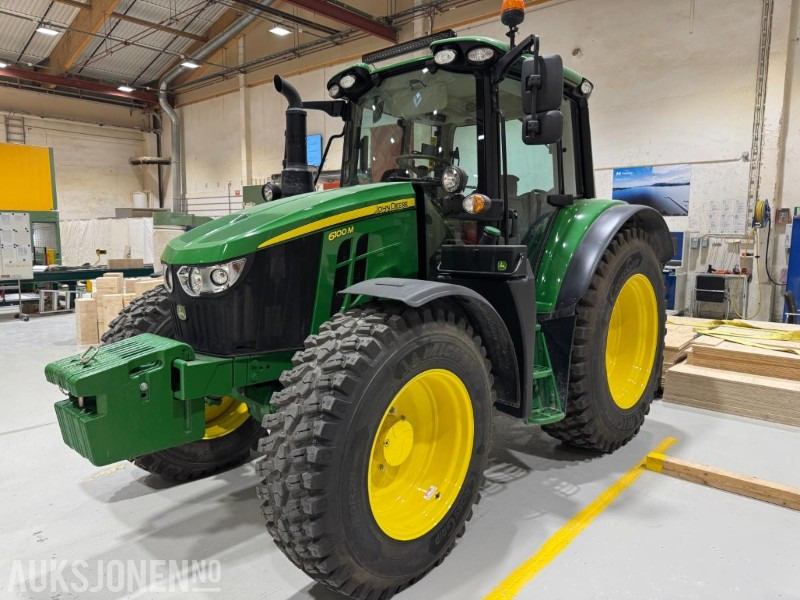 2023 John Deere 6100M TRAKTOR MED 2 SETT HJUL, KUN 1543 TIMER - Traktor: slika 2023 John Deere 6100M TRAKTOR MED 2 SETT HJUL, KUN 1543 TIMER - Traktor 2023 John Deere 6100M TRAKTOR MED 2 SETT HJUL, KUN 1543 TIMER - Traktor: slika 2023 John Deere 6100M TRAKTOR MED 2 SETT HJUL, KUN 1543 TIMER - Traktor