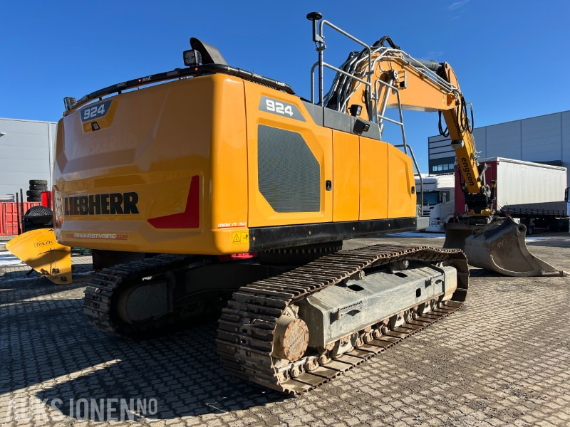 2023 Liebherr R 924 LC. Makin GPS, tilt, 2 skuffer, dieselfyllepumpe, sentralsmøring ++ - Bager: slika 2023 Liebherr R 924 LC. Makin GPS, tilt, 2 skuffer, dieselfyllepumpe, sentralsmøring ++ - Bager 2023 Liebherr R 924 LC. Makin GPS, tilt, 2 skuffer, dieselfyllepumpe, sentralsmøring ++ - Bager: slika 2023 Liebherr R 924 LC. Makin GPS, tilt, 2 skuffer, dieselfyllepumpe, sentralsmøring ++ - Bager