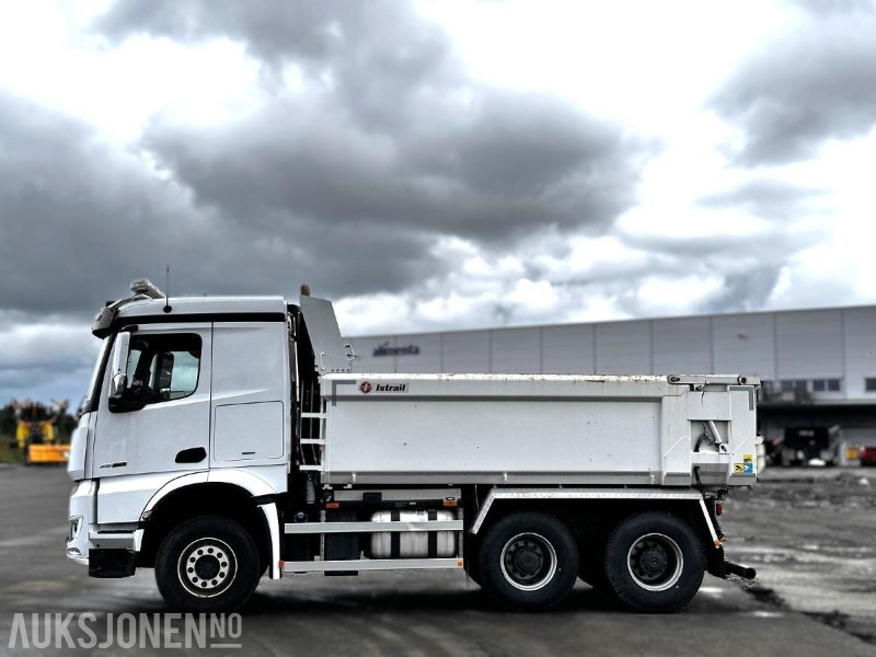 2023 Mercedes-Benz Arocs tippbil m/ Istrail tippkasse – 53 374 km - Kiper: slika 2023 Mercedes-Benz Arocs tippbil m/ Istrail tippkasse – 53 374 km - Kiper 2023 Mercedes-Benz Arocs tippbil m/ Istrail tippkasse – 53 374 km - Kiper: slika 2023 Mercedes-Benz Arocs tippbil m/ Istrail tippkasse – 53 374 km - Kiper
