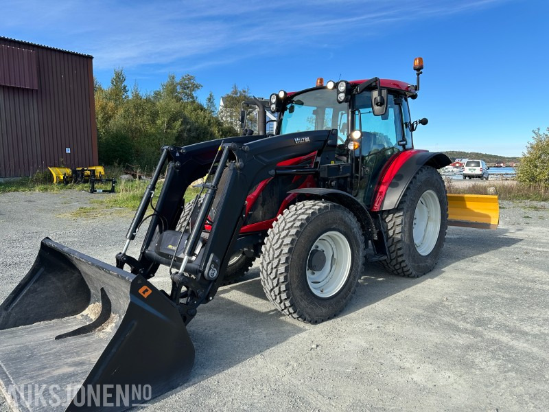 2023 Valtra A95 - Mye utstyr, lite brukt - Traktor: slika 2023 Valtra A95 - Mye utstyr, lite brukt - Traktor 2023 Valtra A95 - Mye utstyr, lite brukt - Traktor: slika 2023 Valtra A95 - Mye utstyr, lite brukt - Traktor