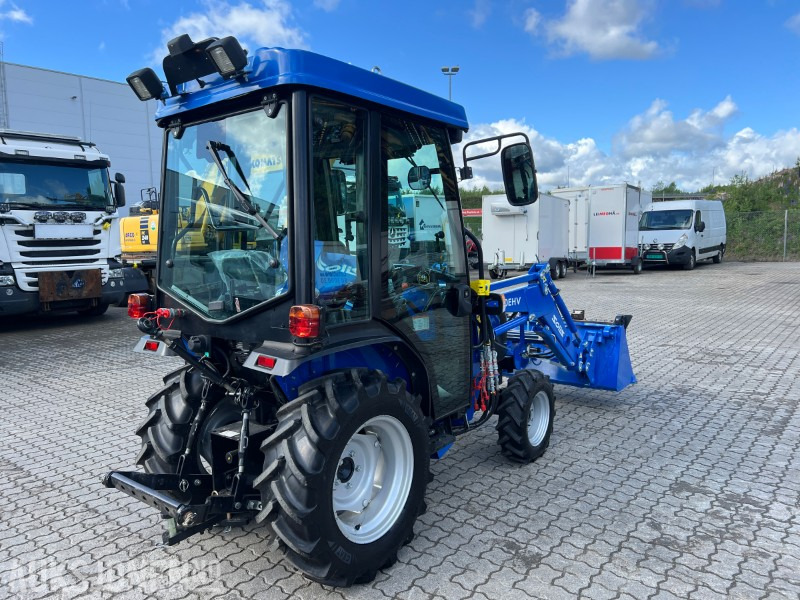 2024 Solis 26 m frontlaster, skuffe pallegaffel - Traktor: slika 2024 Solis 26 m frontlaster, skuffe pallegaffel - Traktor 2024 Solis 26 m frontlaster, skuffe pallegaffel - Traktor: slika 2024 Solis 26 m frontlaster, skuffe pallegaffel - Traktor