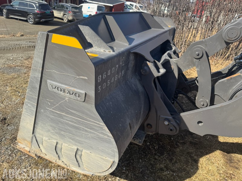 2024 Volvo L70H2 HJULLASTER MED SKUFFE, SETRALSMØRING, VEKT +++KUN 400 TIMER - Utovarivač na kotačima: slika 2024 Volvo L70H2 HJULLASTER MED SKUFFE, SETRALSMØRING, VEKT +++KUN 400 TIMER - Utovarivač na kotačima 2024 Volvo L70H2 HJULLASTER MED SKUFFE, SETRALSMØRING, VEKT +++KUN 400 TIMER - Utovarivač na kotačima: slika 2024 Volvo L70H2 HJULLASTER MED SKUFFE, SETRALSMØRING, VEKT +++KUN 400 TIMER - Utovarivač na kotačima