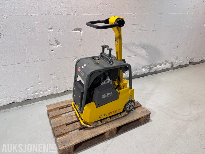 2024 Wacker Neuson DPU3750H – Reverserbar vibroplate for effektiv komprimering - Valjak: slika 2024 Wacker Neuson DPU3750H – Reverserbar vibroplate for effektiv komprimering - Valjak 2024 Wacker Neuson DPU3750H – Reverserbar vibroplate for effektiv komprimering - Valjak: slika 2024 Wacker Neuson DPU3750H – Reverserbar vibroplate for effektiv komprimering - Valjak