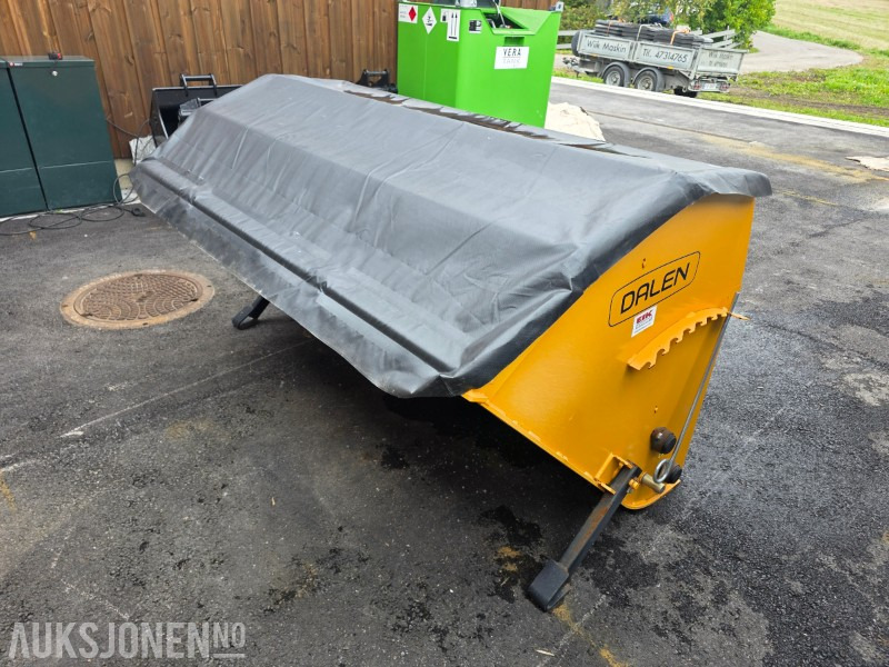 Dalen 2034-U sandstrøer - Hydraulisk - 2 meter strøbredde - 1300 liter - Građevinska oprema: slika Dalen 2034-U sandstrøer - Hydraulisk - 2 meter strøbredde - 1300 liter - Građevinska oprema Dalen 2034-U sandstrøer - Hydraulisk - 2 meter strøbredde - 1300 liter - Građevinska oprema: slika Dalen 2034-U sandstrøer - Hydraulisk - 2 meter strøbredde - 1300 liter - Građevinska oprema