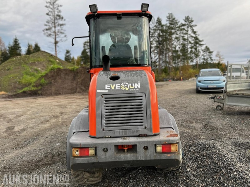 Everun ER08 Hjullaster – 4x4 – 2019-modell –Brøyteskjær – Pallegaffel – Kun 325 timer! - Utovarivač na kotačima: slika Everun ER08 Hjullaster – 4x4 – 2019-modell –Brøyteskjær – Pallegaffel – Kun 325 timer! - Utovarivač na kotačima Everun ER08 Hjullaster – 4x4 – 2019-modell –Brøyteskjær – Pallegaffel – Kun 325 timer! - Utovarivač na kotačima: slika Everun ER08 Hjullaster – 4x4 – 2019-modell –Brøyteskjær – Pallegaffel – Kun 325 timer! - Utovarivač na kotačima