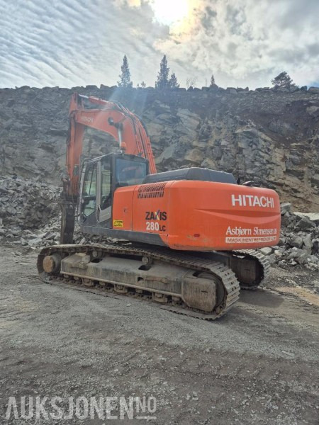 Hitachi ZX280LC Ny motor 2.500 timer siden, nye belter 1.000timer siden , Sentralsmøring, hurtigkobling, 11.600 arbeidstimer, 1 skuffe - Bager: slika Hitachi ZX280LC Ny motor 2.500 timer siden, nye belter 1.000timer siden , Sentralsmøring, hurtigkobling, 11.600 arbeidstimer, 1 skuffe - Bager Hitachi ZX280LC Ny motor 2.500 timer siden, nye belter 1.000timer siden , Sentralsmøring, hurtigkobling, 11.600 arbeidstimer, 1 skuffe - Bager: slika Hitachi ZX280LC Ny motor 2.500 timer siden, nye belter 1.000timer siden , Sentralsmøring, hurtigkobling, 11.600 arbeidstimer, 1 skuffe - Bager