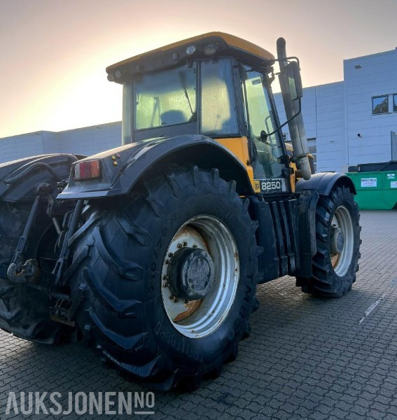 JCB FASTRAC 8250 4x4 traktor kun 6.700 Arbeidstimer! - Traktor: slika JCB FASTRAC 8250 4x4 traktor kun 6.700 Arbeidstimer! - Traktor JCB FASTRAC 8250 4x4 traktor kun 6.700 Arbeidstimer! - Traktor: slika JCB FASTRAC 8250 4x4 traktor kun 6.700 Arbeidstimer! - Traktor
