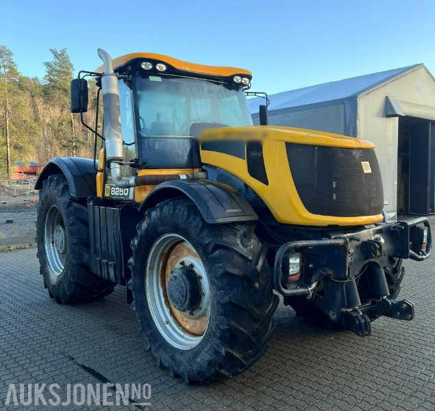 JCB FASTRAC 8250 4x4 traktor kun 6.700 Arbeidstimer! - Traktor: slika JCB FASTRAC 8250 4x4 traktor kun 6.700 Arbeidstimer! - Traktor JCB FASTRAC 8250 4x4 traktor kun 6.700 Arbeidstimer! - Traktor: slika JCB FASTRAC 8250 4x4 traktor kun 6.700 Arbeidstimer! - Traktor