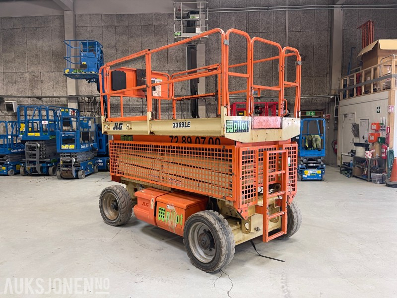 JLG 3369LE LIFT 2004 - Podizna platforma: slika JLG 3369LE LIFT 2004 - Podizna platforma JLG 3369LE LIFT 2004 - Podizna platforma: slika JLG 3369LE LIFT 2004 - Podizna platforma