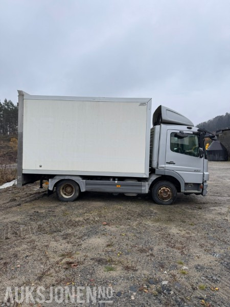 2008 Mercedes-Benz Atego 822 Servicebil / Verkstedvogn m/ Palfinger kran og verkstedinnredning - Kamion: slika 2008 Mercedes-Benz Atego 822 Servicebil / Verkstedvogn m/ Palfinger kran og verkstedinnredning - Kamion 2008 Mercedes-Benz Atego 822 Servicebil / Verkstedvogn m/ Palfinger kran og verkstedinnredning - Kamion: slika 2008 Mercedes-Benz Atego 822 Servicebil / Verkstedvogn m/ Palfinger kran og verkstedinnredning - Kamion