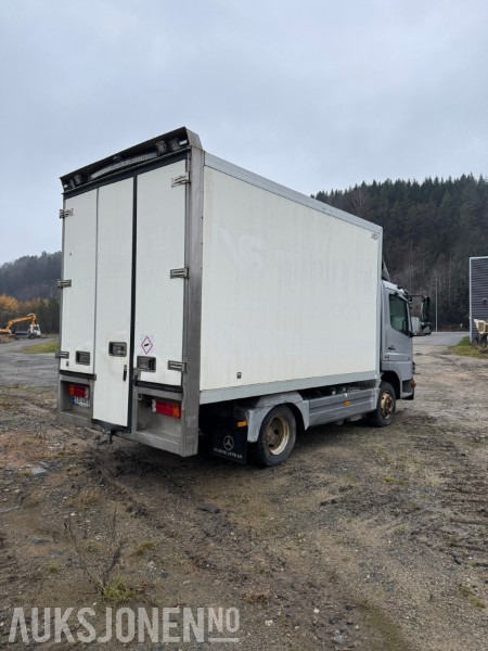 2008 Mercedes-Benz Atego 822 Servicebil / Verkstedvogn m/ Palfinger kran og verkstedinnredning - Kamion: slika 2008 Mercedes-Benz Atego 822 Servicebil / Verkstedvogn m/ Palfinger kran og verkstedinnredning - Kamion 2008 Mercedes-Benz Atego 822 Servicebil / Verkstedvogn m/ Palfinger kran og verkstedinnredning - Kamion: slika 2008 Mercedes-Benz Atego 822 Servicebil / Verkstedvogn m/ Palfinger kran og verkstedinnredning - Kamion