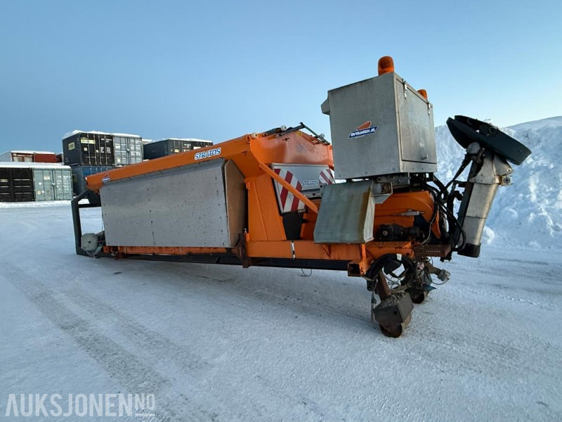 Schmidt Stratos fastsandspreder med varme på krokramme - Kamion: slika Schmidt Stratos fastsandspreder med varme på krokramme - Kamion Schmidt Stratos fastsandspreder med varme på krokramme - Kamion: slika Schmidt Stratos fastsandspreder med varme på krokramme - Kamion