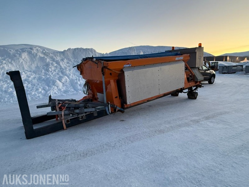 Schmidt Stratos fastsandspreder med varme på krokramme - Kamion: slika Schmidt Stratos fastsandspreder med varme på krokramme - Kamion Schmidt Stratos fastsandspreder med varme på krokramme - Kamion: slika Schmidt Stratos fastsandspreder med varme på krokramme - Kamion