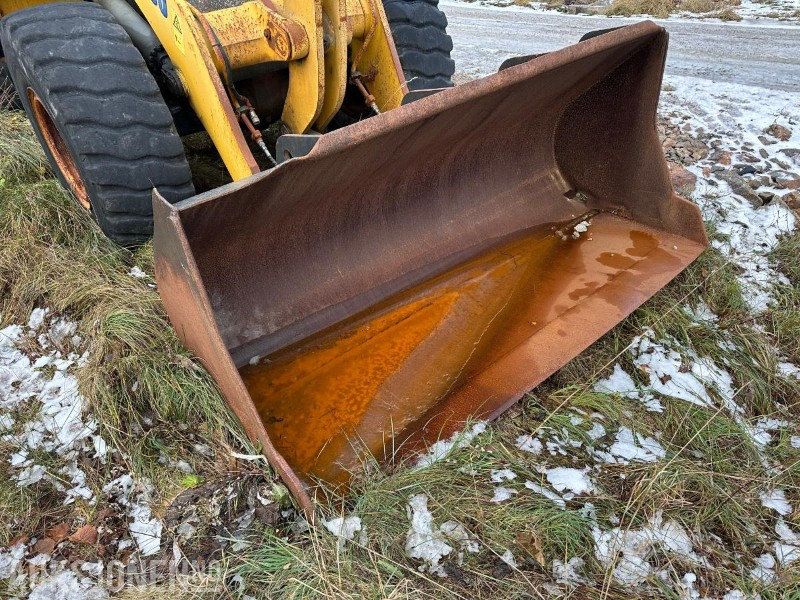 Utovarivač na kotačima Komatsu WA320-5h Hullaster - Rep-objekt: slika Utovarivač na kotačima Komatsu WA320-5h Hullaster - Rep-objekt Utovarivač na kotačima Komatsu WA320-5h Hullaster - Rep-objekt: slika Utovarivač na kotačima Komatsu WA320-5h Hullaster - Rep-objekt