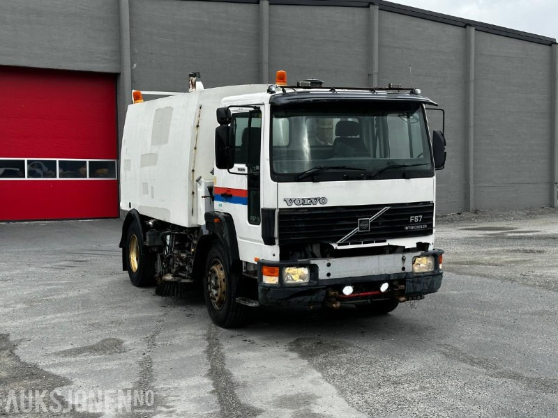 1995 Volvo FS 718 4x2 Sopebil/Feiebil - Namjenska/ Posebna vozila: slika 1995 Volvo FS 718 4x2 Sopebil/Feiebil - Namjenska/ Posebna vozila 1995 Volvo FS 718 4x2 Sopebil/Feiebil - Namjenska/ Posebna vozila: slika 1995 Volvo FS 718 4x2 Sopebil/Feiebil - Namjenska/ Posebna vozila