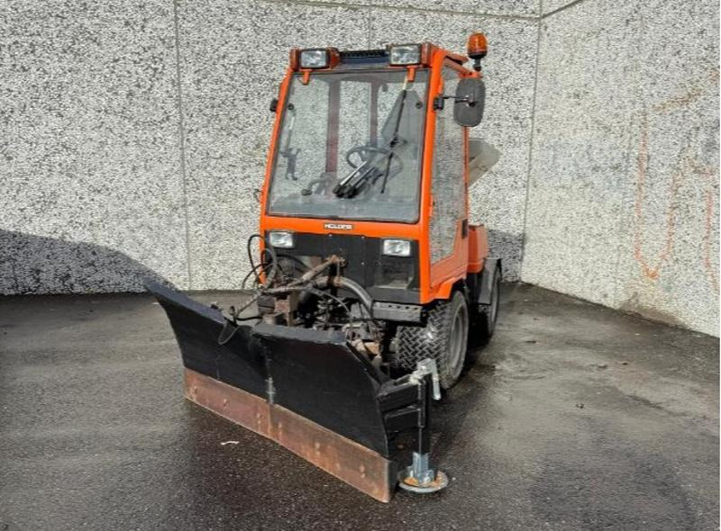 2002 Holder C240 Traktorregistrert redskapsbærer med 4x4 brøyteskjær og strøer - Namjenska/ Posebna vozila: slika  2002 Holder C240 Traktorregistrert redskapsbærer med 4x4 brøyteskjær og strøer - Namjenska/ Posebna vozila 2002 Holder C240 Traktorregistrert redskapsbærer med 4x4 brøyteskjær og strøer - Namjenska/ Posebna vozila: slika  2002 Holder C240 Traktorregistrert redskapsbærer med 4x4 brøyteskjær og strøer - Namjenska/ Posebna vozila