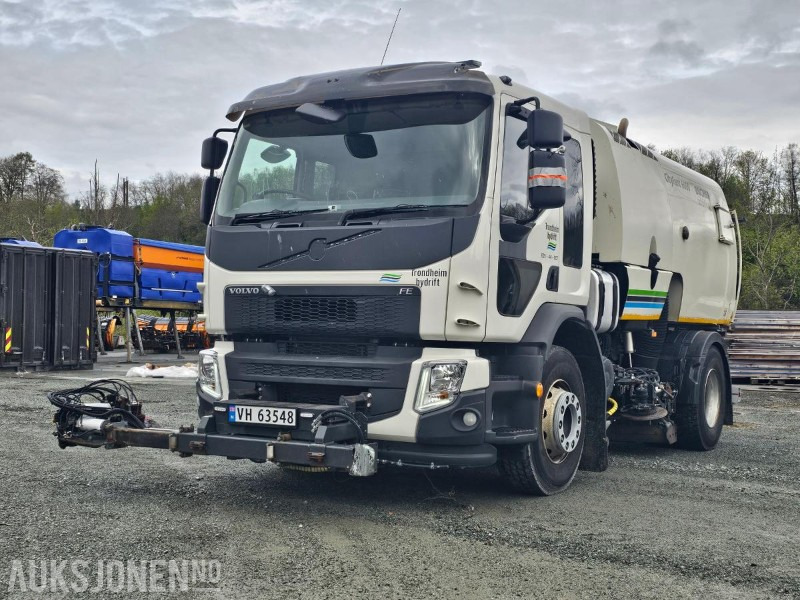 2014 Volvo FE Feiebil med Bucher Schörling CityFant 6000 påbygg/Komplett feiesystem - Namjenska/ Posebna vozila: slika 2014 Volvo FE Feiebil med Bucher Schörling CityFant 6000 påbygg/Komplett feiesystem - Namjenska/ Posebna vozila 2014 Volvo FE Feiebil med Bucher Schörling CityFant 6000 påbygg/Komplett feiesystem - Namjenska/ Posebna vozila: slika 2014 Volvo FE Feiebil med Bucher Schörling CityFant 6000 påbygg/Komplett feiesystem - Namjenska/ Posebna vozila