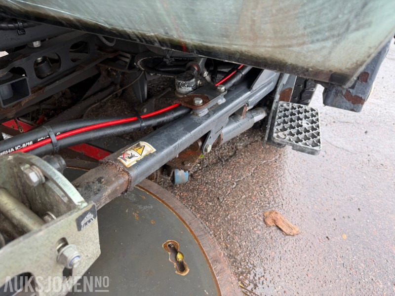 Zakup  2017 JOHNSTON C401 Kompaktfeiemaskin 5,6 m3 2017 JOHNSTON C401 Kompaktfeiemaskin 5,6 m3: slika Zakup  2017 JOHNSTON C401 Kompaktfeiemaskin 5,6 m3 2017 JOHNSTON C401 Kompaktfeiemaskin 5,6 m3