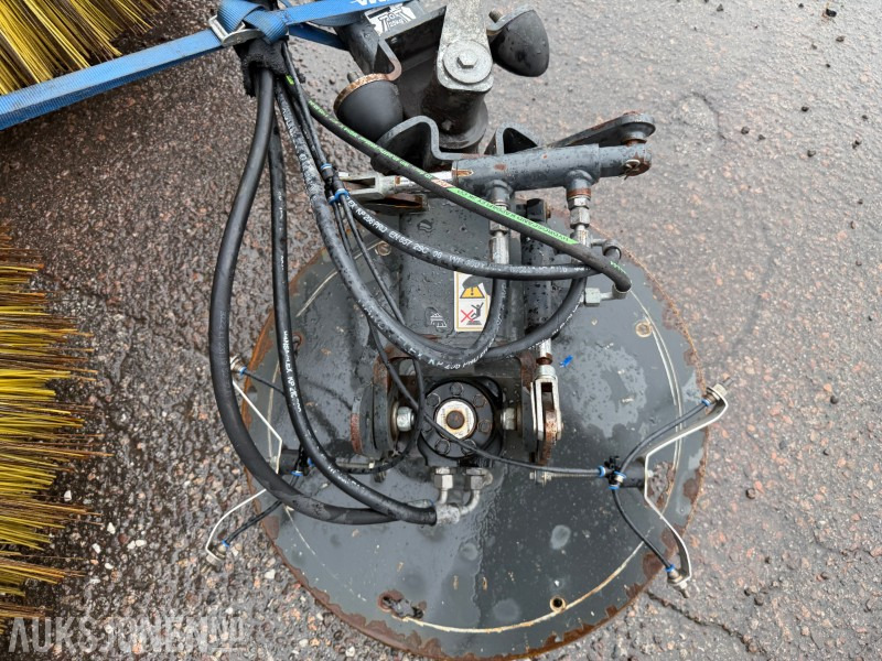 Zakup  2017 JOHNSTON C401 Kompaktfeiemaskin 5,6 m3 2017 JOHNSTON C401 Kompaktfeiemaskin 5,6 m3: slika Zakup  2017 JOHNSTON C401 Kompaktfeiemaskin 5,6 m3 2017 JOHNSTON C401 Kompaktfeiemaskin 5,6 m3