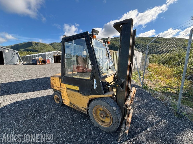1989 Hyster H3.00XL motvektstruck Diesel - Oprema za rukovanje materijalima: slika 1989 Hyster H3.00XL motvektstruck Diesel - Oprema za rukovanje materijalima 1989 Hyster H3.00XL motvektstruck Diesel - Oprema za rukovanje materijalima: slika 1989 Hyster H3.00XL motvektstruck Diesel - Oprema za rukovanje materijalima