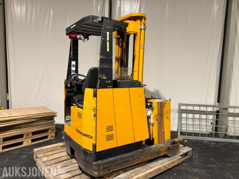1990 Jungheinrich ETV A 13,5 Skyvemasttruck - Oprema za rukovanje materijalima: slika 1990 Jungheinrich ETV A 13,5 Skyvemasttruck - Oprema za rukovanje materijalima 1990 Jungheinrich ETV A 13,5 Skyvemasttruck - Oprema za rukovanje materijalima: slika 1990 Jungheinrich ETV A 13,5 Skyvemasttruck - Oprema za rukovanje materijalima