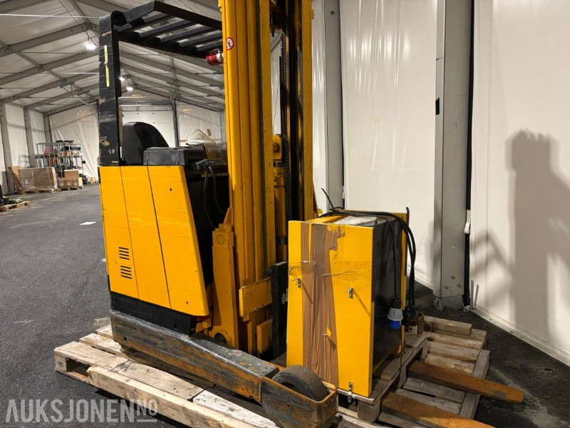 1990 Jungheinrich ETV A 13,5 Skyvemasttruck - Oprema za rukovanje materijalima: slika 1990 Jungheinrich ETV A 13,5 Skyvemasttruck - Oprema za rukovanje materijalima 1990 Jungheinrich ETV A 13,5 Skyvemasttruck - Oprema za rukovanje materijalima: slika 1990 Jungheinrich ETV A 13,5 Skyvemasttruck - Oprema za rukovanje materijalima