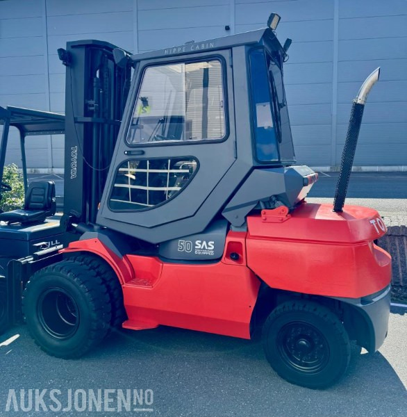 Oprema za rukovanje materijalima 1999 Toyota 02-7FDA50  gaffeltruck med hippo-hytte: slika Oprema za rukovanje materijalima 1999 Toyota 02-7FDA50  gaffeltruck med hippo-hytte