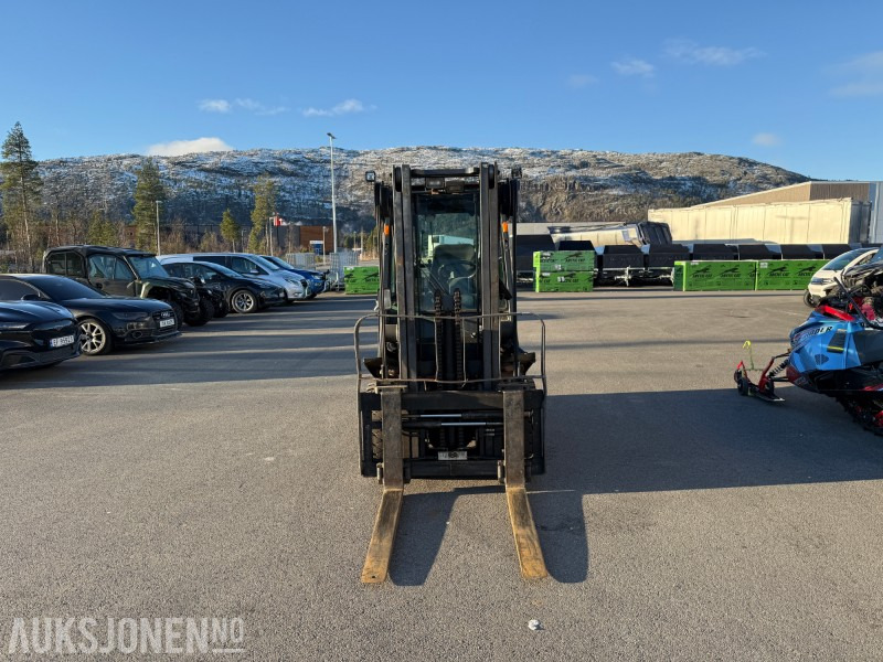 2003 Nissan FGD 02 A 300 - Langgaffler - 4529kg - Oprema za rukovanje materijalima: slika 2003 Nissan FGD 02 A 300 - Langgaffler - 4529kg - Oprema za rukovanje materijalima 2003 Nissan FGD 02 A 300 - Langgaffler - 4529kg - Oprema za rukovanje materijalima: slika 2003 Nissan FGD 02 A 300 - Langgaffler - 4529kg - Oprema za rukovanje materijalima