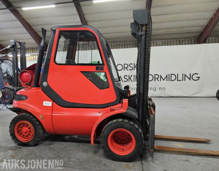 2005 Linde H40T KUN 1074 Timer - Oprema za rukovanje materijalima: slika  2005 Linde H40T KUN 1074 Timer - Oprema za rukovanje materijalima 2005 Linde H40T KUN 1074 Timer - Oprema za rukovanje materijalima: slika  2005 Linde H40T KUN 1074 Timer - Oprema za rukovanje materijalima
