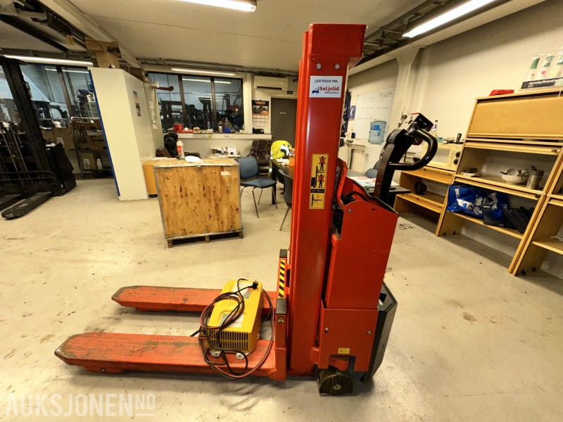 2012 Logitrans Logiflex Maxi elektrisk stabler (SELF 1002/2050) – Sertifisert - trenger nytt batteri - Oprema za rukovanje materijalima: slika 2012 Logitrans Logiflex Maxi elektrisk stabler (SELF 1002/2050) – Sertifisert - trenger nytt batteri - Oprema za rukovanje materijalima 2012 Logitrans Logiflex Maxi elektrisk stabler (SELF 1002/2050) – Sertifisert - trenger nytt batteri - Oprema za rukovanje materijalima: slika 2012 Logitrans Logiflex Maxi elektrisk stabler (SELF 1002/2050) – Sertifisert - trenger nytt batteri - Oprema za rukovanje materijalima