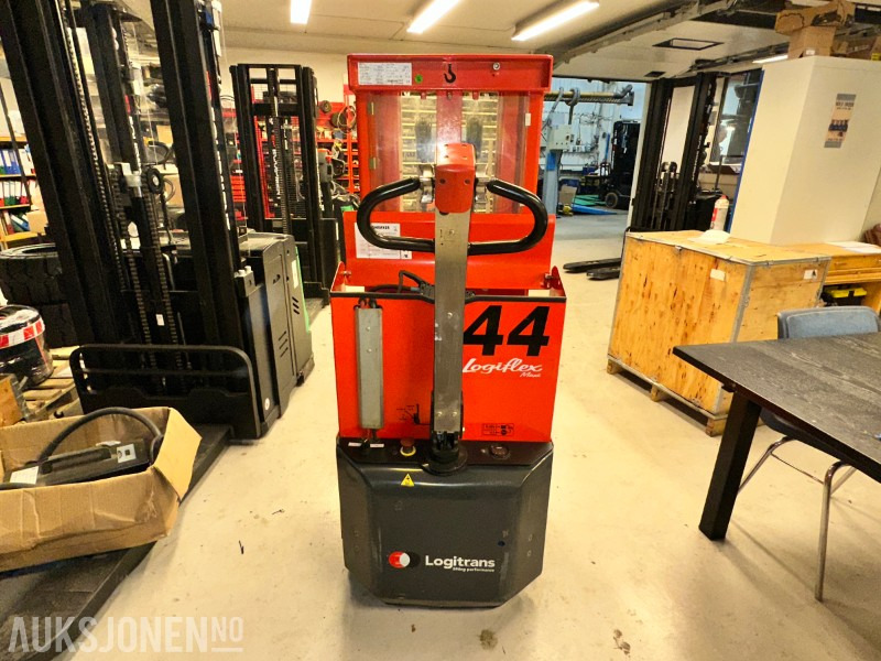 2012 Logitrans Logiflex Maxi elektrisk stabler (SELF 1002/2050) – Sertifisert - trenger nytt batteri - Oprema za rukovanje materijalima: slika 2012 Logitrans Logiflex Maxi elektrisk stabler (SELF 1002/2050) – Sertifisert - trenger nytt batteri - Oprema za rukovanje materijalima 2012 Logitrans Logiflex Maxi elektrisk stabler (SELF 1002/2050) – Sertifisert - trenger nytt batteri - Oprema za rukovanje materijalima: slika 2012 Logitrans Logiflex Maxi elektrisk stabler (SELF 1002/2050) – Sertifisert - trenger nytt batteri - Oprema za rukovanje materijalima