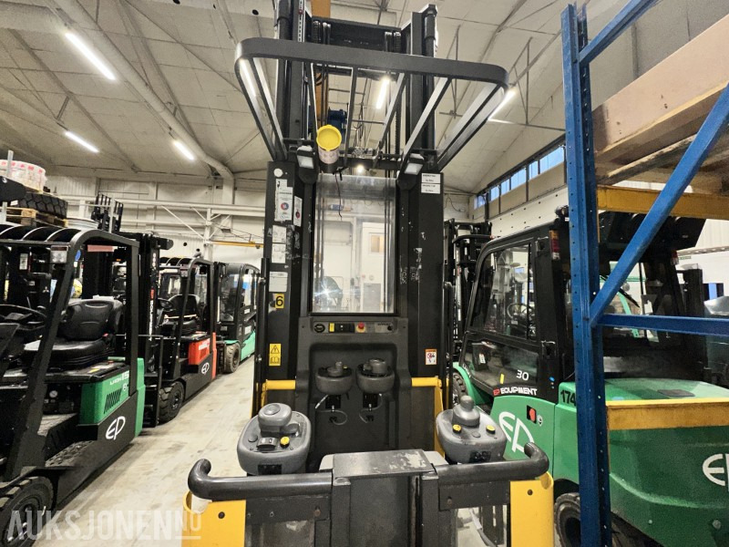 2015 Atlet UniCarriers Skyvemasttruck, 2281 timer – Rep.objekt - Oprema za rukovanje materijalima: slika 2015 Atlet UniCarriers Skyvemasttruck, 2281 timer – Rep.objekt - Oprema za rukovanje materijalima 2015 Atlet UniCarriers Skyvemasttruck, 2281 timer – Rep.objekt - Oprema za rukovanje materijalima: slika 2015 Atlet UniCarriers Skyvemasttruck, 2281 timer – Rep.objekt - Oprema za rukovanje materijalima