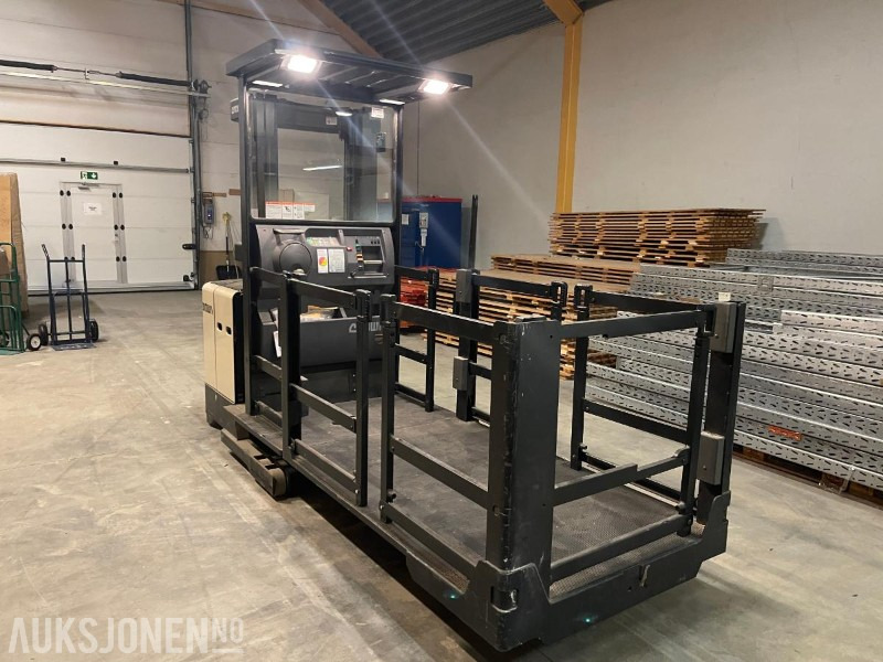 2016 Crown SP 3511-1,25 SkyLift /smalgangstruck /plukktruck - Oprema za rukovanje materijalima: slika 2016 Crown SP 3511-1,25 SkyLift /smalgangstruck /plukktruck - Oprema za rukovanje materijalima 2016 Crown SP 3511-1,25 SkyLift /smalgangstruck /plukktruck - Oprema za rukovanje materijalima: slika 2016 Crown SP 3511-1,25 SkyLift /smalgangstruck /plukktruck - Oprema za rukovanje materijalima