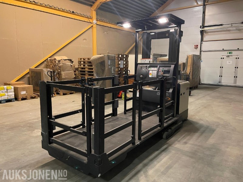 2016 Crown SP 3511-1,25 SkyLift /smalgangstruck /plukktruck - Oprema za rukovanje materijalima: slika 2016 Crown SP 3511-1,25 SkyLift /smalgangstruck /plukktruck - Oprema za rukovanje materijalima 2016 Crown SP 3511-1,25 SkyLift /smalgangstruck /plukktruck - Oprema za rukovanje materijalima: slika 2016 Crown SP 3511-1,25 SkyLift /smalgangstruck /plukktruck - Oprema za rukovanje materijalima