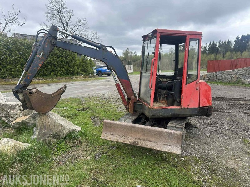 PEL-JOB Minigraver 2,4tonn - Mini bager: slika PEL-JOB Minigraver 2,4tonn - Mini bager PEL-JOB Minigraver 2,4tonn - Mini bager: slika PEL-JOB Minigraver 2,4tonn - Mini bager