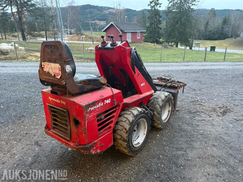 1999 Agromatic 740 Minilaster m/Silograbb/krokodille - Poljoprivredni strojevi: slika 1999 Agromatic 740 Minilaster m/Silograbb/krokodille - Poljoprivredni strojevi 1999 Agromatic 740 Minilaster m/Silograbb/krokodille - Poljoprivredni strojevi: slika 1999 Agromatic 740 Minilaster m/Silograbb/krokodille - Poljoprivredni strojevi