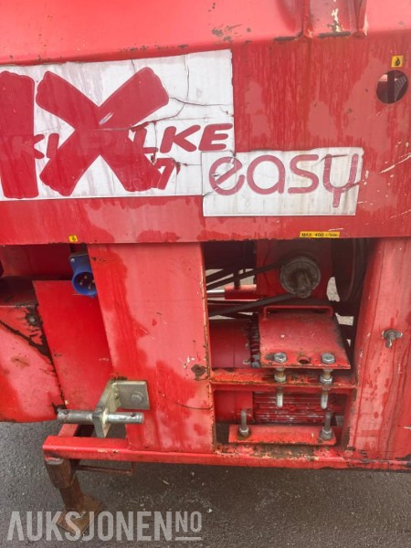 2003 Hakkipilke 1x37 Easy 37 - vedmaksin - mva fri - Poljoprivredni strojevi: slika  2003 Hakkipilke 1x37 Easy 37 - vedmaksin - mva fri - Poljoprivredni strojevi 2003 Hakkipilke 1x37 Easy 37 - vedmaksin - mva fri - Poljoprivredni strojevi: slika  2003 Hakkipilke 1x37 Easy 37 - vedmaksin - mva fri - Poljoprivredni strojevi