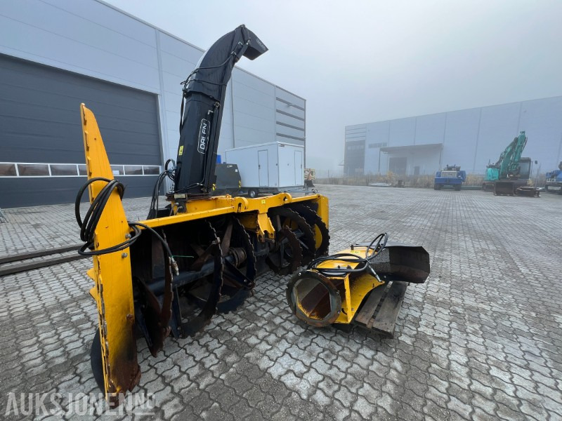 2015 Dalen 2013-010 med to tuter, frontmonteres eller slepes - Poljoprivredni strojevi: slika  2015 Dalen 2013-010 med to tuter, frontmonteres eller slepes - Poljoprivredni strojevi 2015 Dalen 2013-010 med to tuter, frontmonteres eller slepes - Poljoprivredni strojevi: slika  2015 Dalen 2013-010 med to tuter, frontmonteres eller slepes - Poljoprivredni strojevi