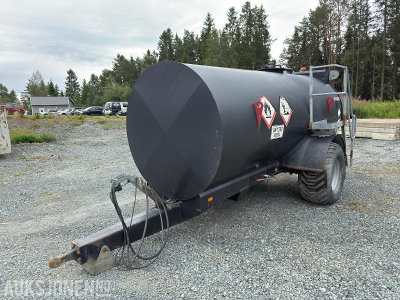 2016 FUEL PROOF DIESELTANK TRAKTOR - Poljoprivredni strojevi: slika 2016 FUEL PROOF DIESELTANK TRAKTOR - Poljoprivredni strojevi 2016 FUEL PROOF DIESELTANK TRAKTOR - Poljoprivredni strojevi: slika 2016 FUEL PROOF DIESELTANK TRAKTOR - Poljoprivredni strojevi