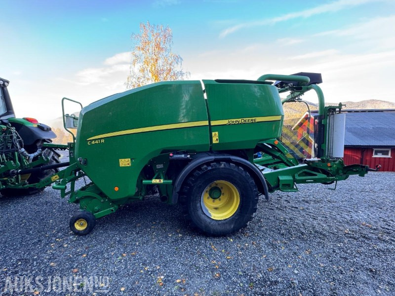 2017 John Deere C441 R kombipresse med sentralsmøring - Poljoprivredni strojevi: slika 2017 John Deere C441 R kombipresse med sentralsmøring - Poljoprivredni strojevi 2017 John Deere C441 R kombipresse med sentralsmøring - Poljoprivredni strojevi: slika 2017 John Deere C441 R kombipresse med sentralsmøring - Poljoprivredni strojevi