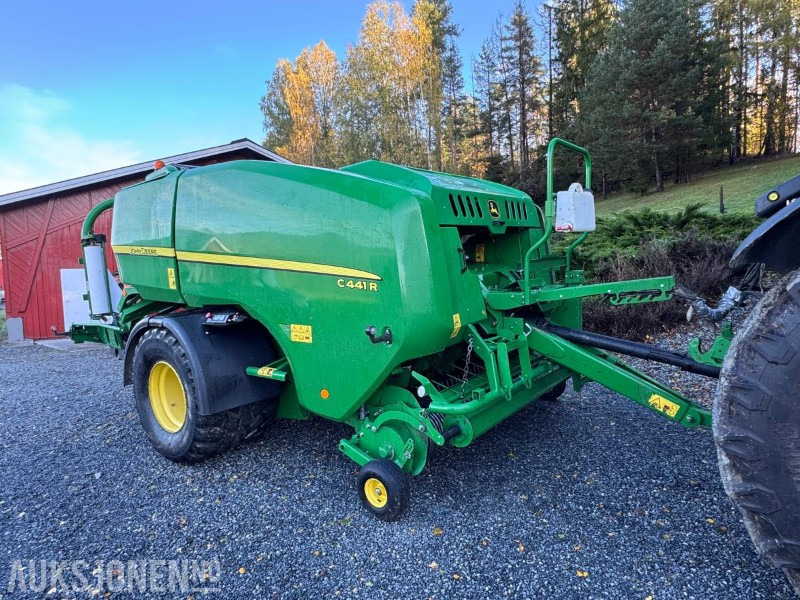 2017 John Deere C441 R kombipresse med sentralsmøring - Poljoprivredni strojevi: slika 2017 John Deere C441 R kombipresse med sentralsmøring - Poljoprivredni strojevi 2017 John Deere C441 R kombipresse med sentralsmøring - Poljoprivredni strojevi: slika 2017 John Deere C441 R kombipresse med sentralsmøring - Poljoprivredni strojevi