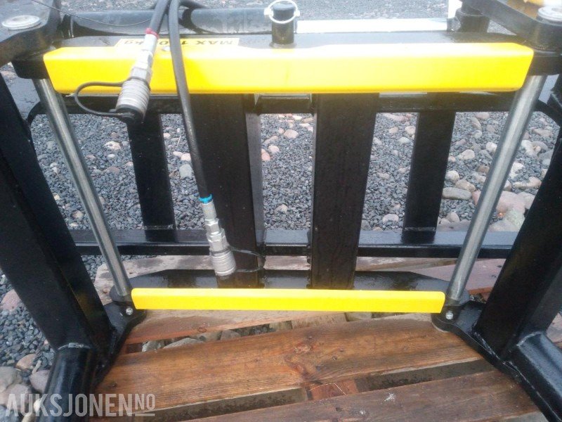 Ålo Flexigrip 160 - Poljoprivredni strojevi: slika Ålo Flexigrip 160 - Poljoprivredni strojevi Ålo Flexigrip 160 - Poljoprivredni strojevi: slika Ålo Flexigrip 160 - Poljoprivredni strojevi