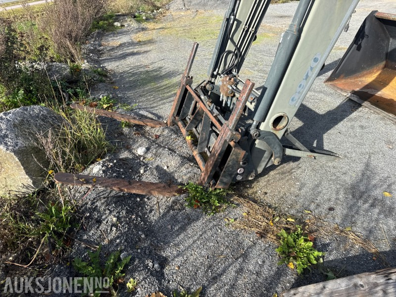 Ålø Pallegaffler tynne gaffler - Ålø feste - Poljoprivredni strojevi: slika Ålø Pallegaffler tynne gaffler - Ålø feste - Poljoprivredni strojevi Ålø Pallegaffler tynne gaffler - Ålø feste - Poljoprivredni strojevi: slika Ålø Pallegaffler tynne gaffler - Ålø feste - Poljoprivredni strojevi