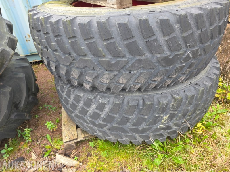 Traktordekk 2 stk 540/80R38 og 2 stk Nokian 440/80R28 - Poljoprivredni strojevi: slika Traktordekk 2 stk 540/80R38 og 2 stk Nokian 440/80R28 - Poljoprivredni strojevi Traktordekk 2 stk 540/80R38 og 2 stk Nokian 440/80R28 - Poljoprivredni strojevi: slika Traktordekk 2 stk 540/80R38 og 2 stk Nokian 440/80R28 - Poljoprivredni strojevi