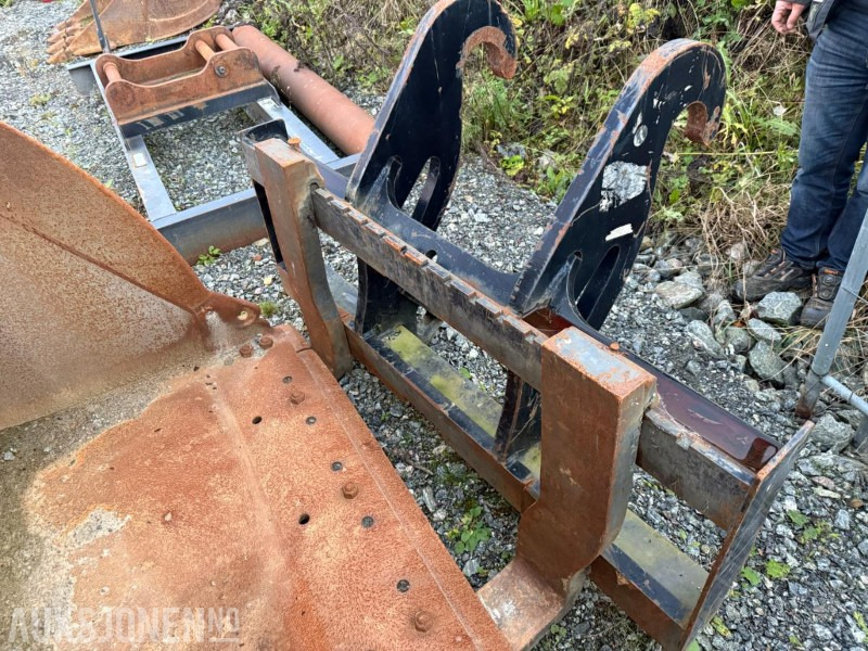 1900 Pallegaffel m/Cat kopling - Priključak za Građevinski strojevi: slika 1900 Pallegaffel m/Cat kopling - Priključak za Građevinski strojevi 1900 Pallegaffel m/Cat kopling - Priključak za Građevinski strojevi: slika 1900 Pallegaffel m/Cat kopling - Priključak za Građevinski strojevi