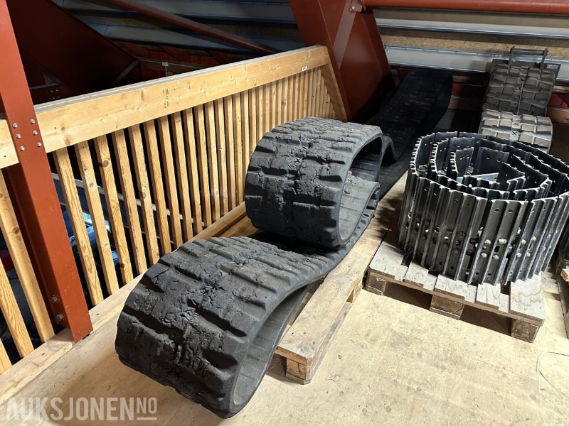 2 Stk. Belter til Kobelco SK75SR – Originale – Selges som de står - Priključak za Građevinski strojevi: slika 2 Stk. Belter til Kobelco SK75SR – Originale – Selges som de står - Priključak za Građevinski strojevi 2 Stk. Belter til Kobelco SK75SR – Originale – Selges som de står - Priključak za Građevinski strojevi: slika 2 Stk. Belter til Kobelco SK75SR – Originale – Selges som de står - Priključak za Građevinski strojevi