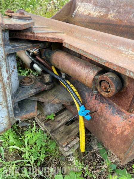 2006 Andre Nanset 900L Hydraulisk pusseskuff S70 - Priključak za Građevinski strojevi: slika 2006 Andre Nanset 900L Hydraulisk pusseskuff S70 - Priključak za Građevinski strojevi 2006 Andre Nanset 900L Hydraulisk pusseskuff S70 - Priključak za Građevinski strojevi: slika 2006 Andre Nanset 900L Hydraulisk pusseskuff S70 - Priključak za Građevinski strojevi